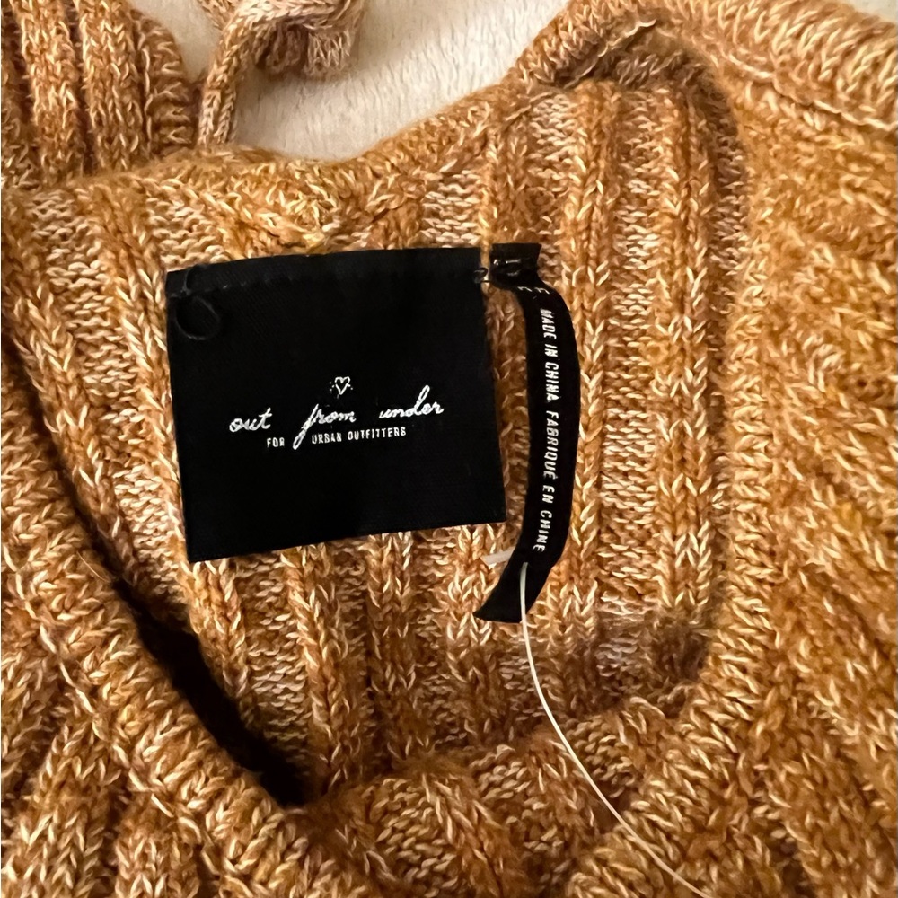 Nwt out from under staycation sweater tank m - Picture 6 of 7